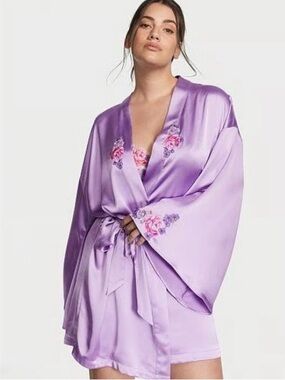 Victorias Secret satin flower decal robe